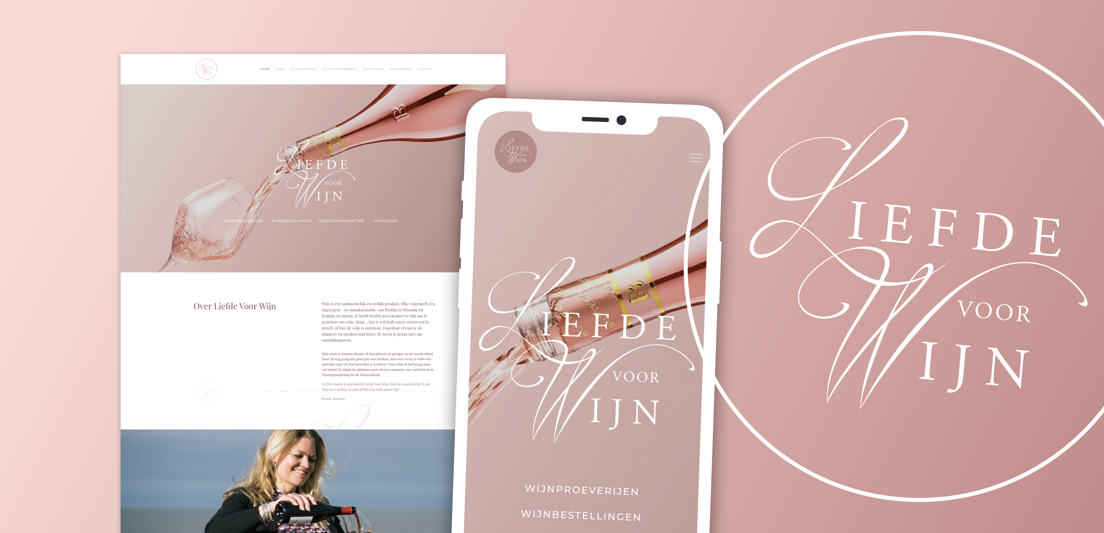 Website- en mobiel ontwerpmockup voor Liefde voor Wijn met elegante scripttekst, een afbeelding van een schenkende wijn en een cirkelvormig logo op een roze achtergrond. Perfect voor het presenteren van websites of online diensten in de wijnindustrie.
